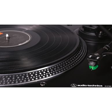 Виниловый проигрыватель AUDIO-TECHNICA AT-LP120XUSBBK